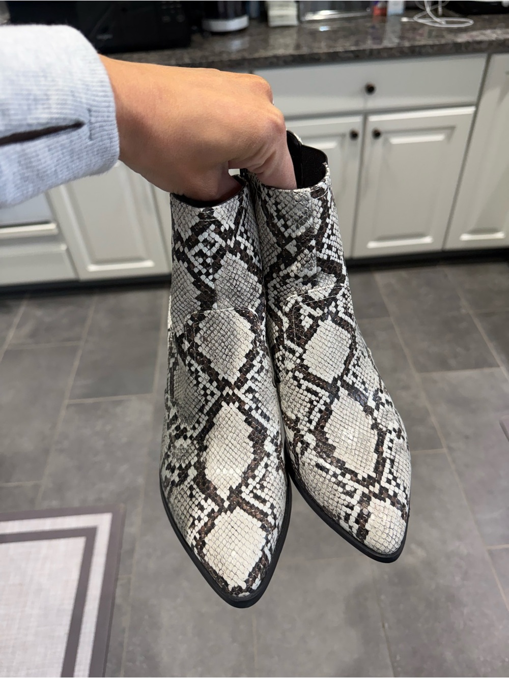 Snake-Print Pointed Toe Ankle Boots - White/Black
